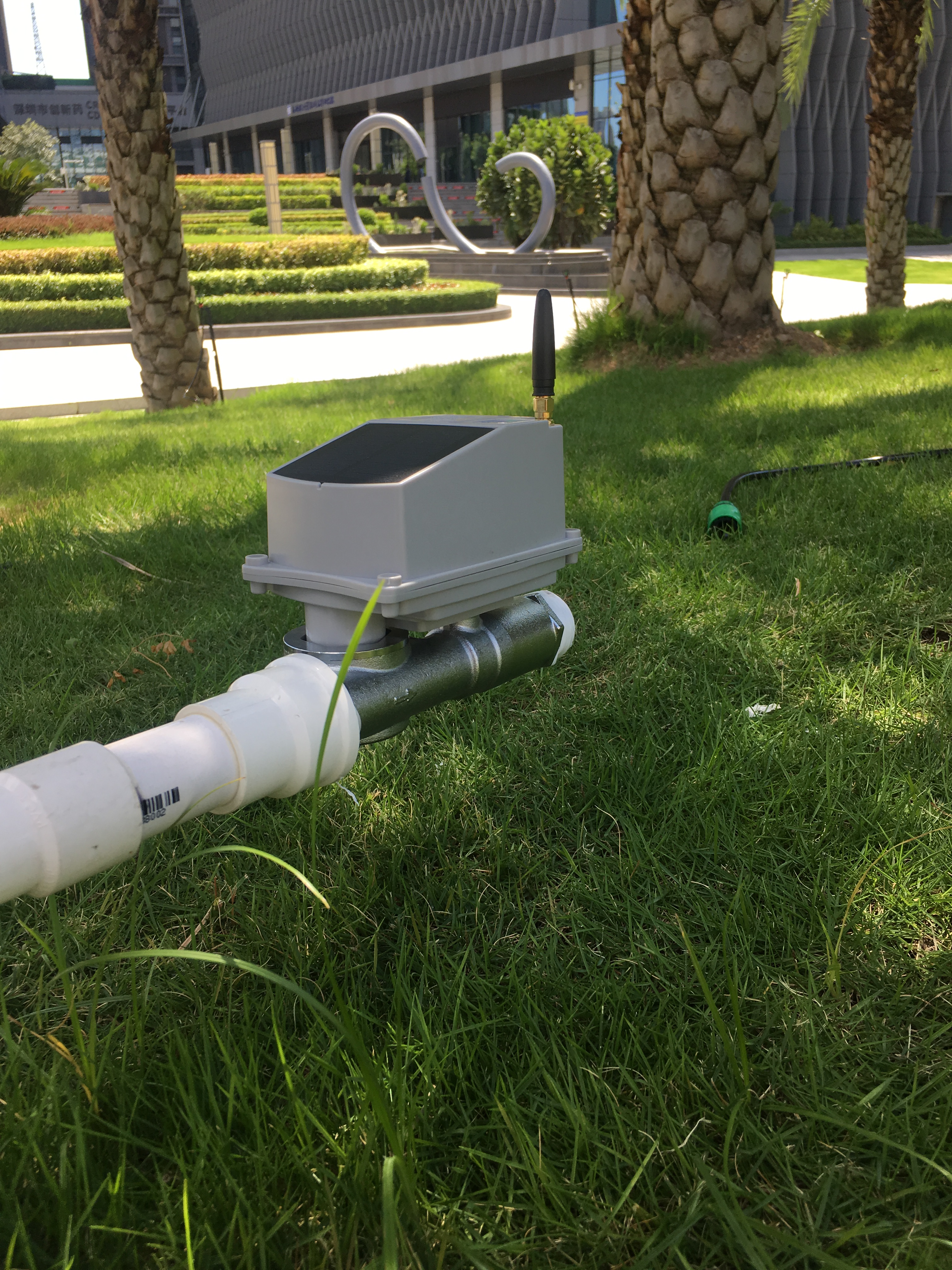 Controlador de irrigação de paisagem conectado 4G LoRa no jardim islâmico